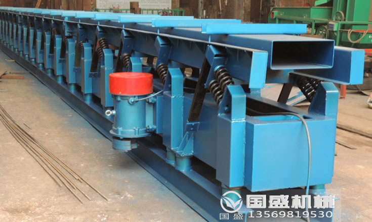耐高溫長(zhǎng)距離振動(dòng)給料機(jī)